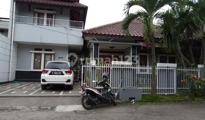 Rumah kost eksklusif Rumah kost eksklusif