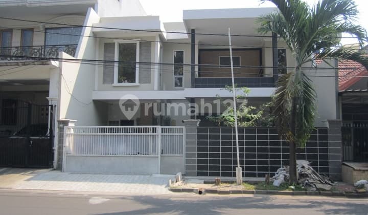 South-Facing House, Wide Road, 10x21, Taman Semanan Indah