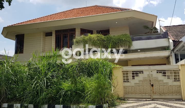 Rumah Ketintang Permai 2 Lantai, Row Jalan Sangat Lebar, SHM