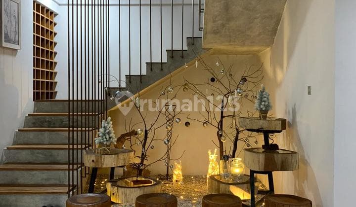 Luxurious House Cipaku Nyaman Lokasi Asri