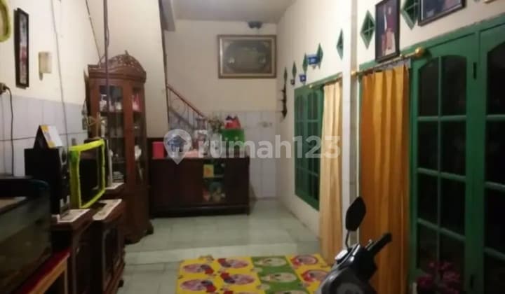 Rumah 2Lantai Nyaman dan Aman