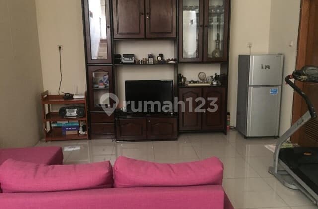 Rumah di perumahan strategis Lebak Bulus