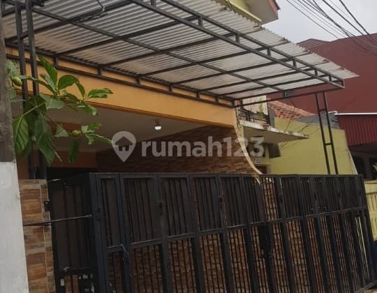 Rumah siap huni di Taman Malaka Duren Sawit Jakarta Timur