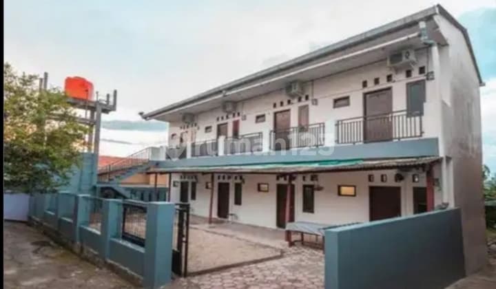Rumah kos 8 kamar dekat UI di Beji Depok Jawa Barat