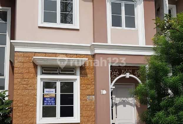 Rumah Cantik siap huni di TRIMEZIA, Gading Serpong