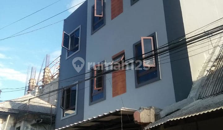 Brand New Minimalist Boarding House, 33 Rooms, Ensuite Bathroom, Matraman Area, Central Jakarta