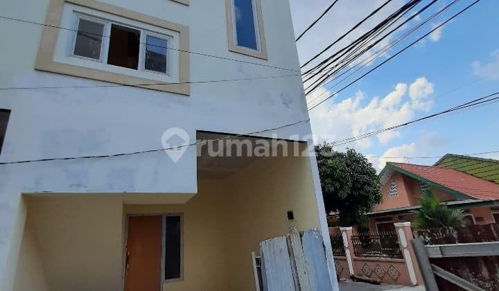 Percatakan Negara, Cluster