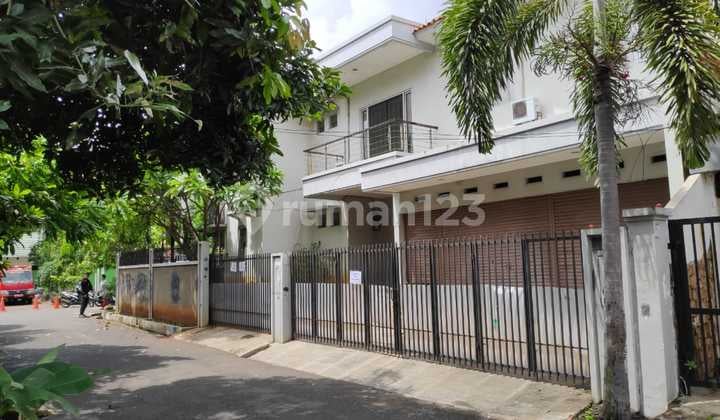Kos-kosan di Jl Anggrek Garuda, Slipi, Jakarta Barat