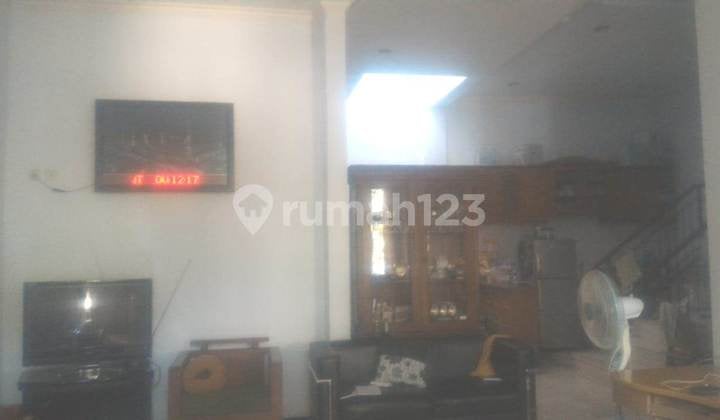 Rumah 2Lt Palm Spring Regency Jambangan Surabaya LB 224m2 KT4 KM2