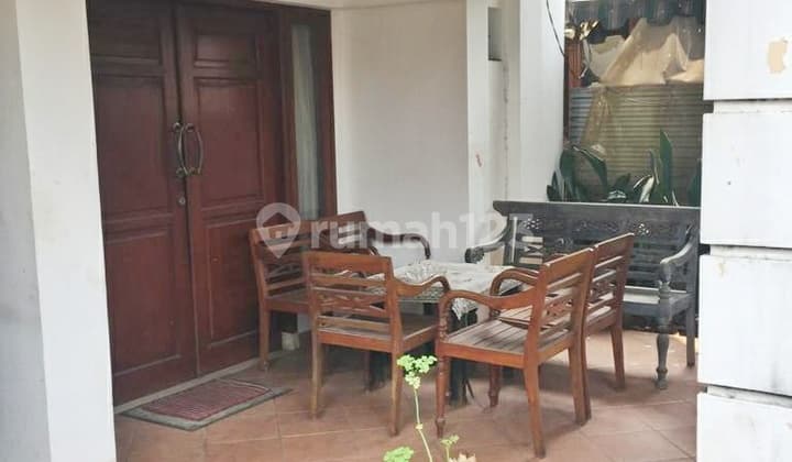 House by the main road suitable for business in Kemang, South Jakarta.