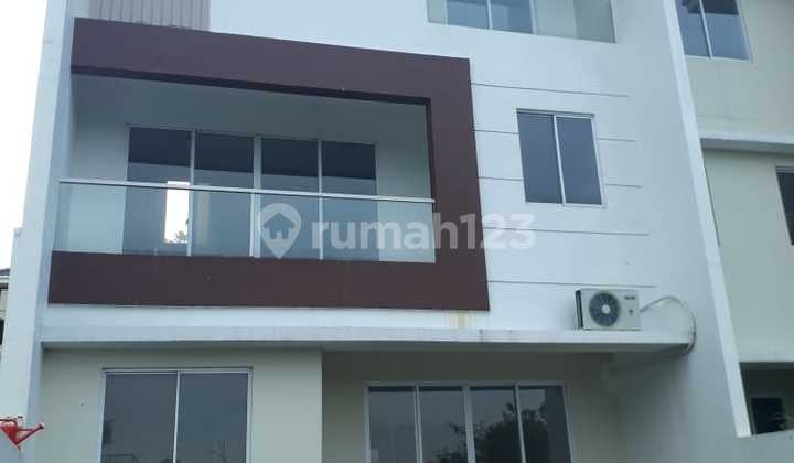 Rumah Lebak Bulus dalam Cluster Premium