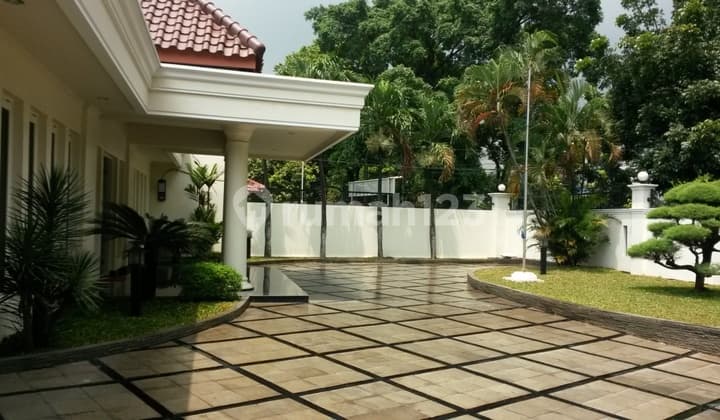 Rumah Cantik di Menteng