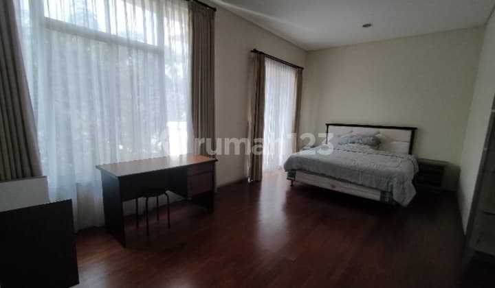 rumah crown golf pik pantai indah kapuk jakarta utara
