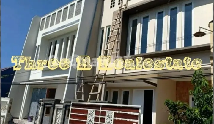 Rumah bagus baru siap huni design mewah dan kokoh 2.5 lantai