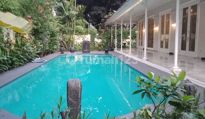 Beautiful Ready-to-Occupy House in Kebayoran Baru, Prapanca