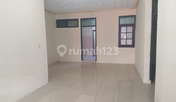 Rumah Kondisi Rapih dan Terawat di Taman Cibaduyut Indah