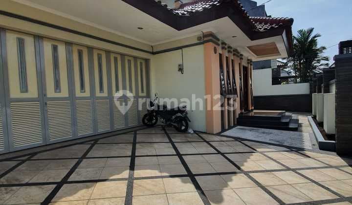 Rumah TKI Sangat Nyaman Dan Terawat Plafon Tinggi