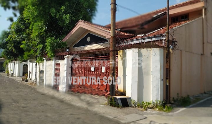 Rumah Strategis Danusuman Solo Rumah Strategis Danusuman Solo