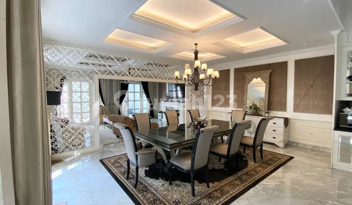 Rumah Mewah di Cilandak, Dekat ke Fatmawati dan MRT. Ada Pool