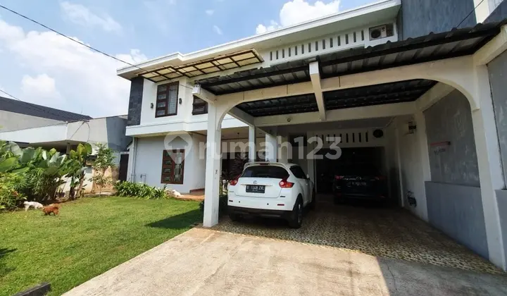 Jati Base Beautiful House in South Jakarta