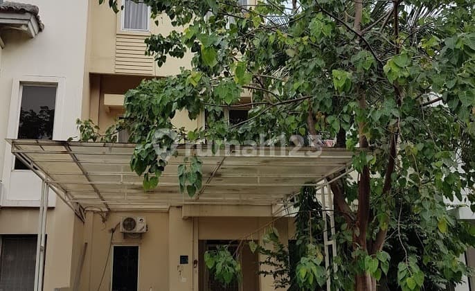 Town House Puri Grisenda. Renovasi Menjadi 3,5 Lantai. Jalan Lebar. Nego
