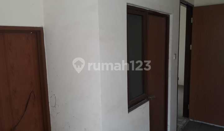 Rumah BMW 2 Lantai