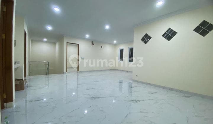 Rumah Cakep Pulomas Ukuran 12x18