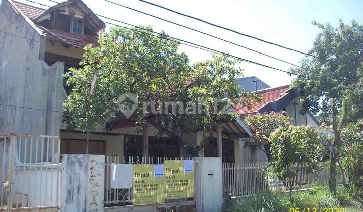 House in Kendangsari, Well-Maintained, Wide Street Row + Paving. House in Kendangsari, Well-Maintained, Wide Street Row + Paving.