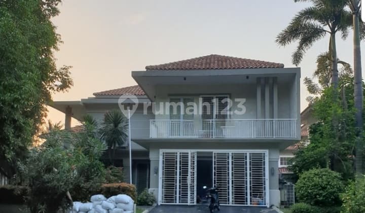 Beautiful 2-Story House in Menteng Cluster, Lippo Cikarang