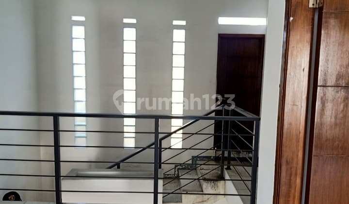 Rumah baru, cantik minimalis lok 30mtr ke mainroad Kopo