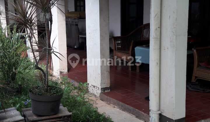 Old House in a Strategic Location, Kebayoran Baru near SCBD