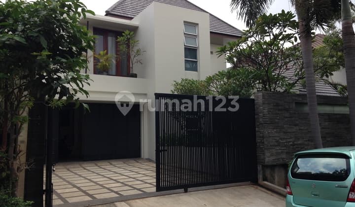 Modern Minimalist - Permata Hijau