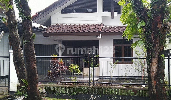 Rumah Dikontrakkan Asri dan Terawat di Batununggal Indah Bandung