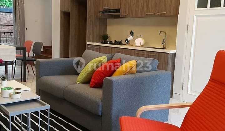 Rumah Bagus Zona Komersial