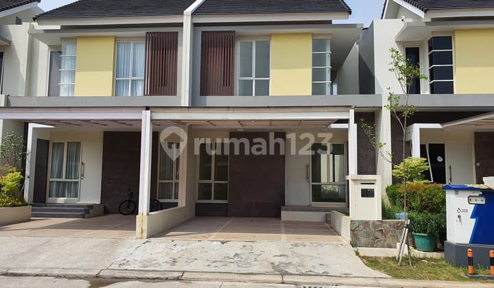 For Sale Beautiful and Lush Home in Samata Cluster, Harapan Indah Bekasi