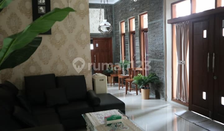 BU! Villa pribadi, dekat pemandian air panas ciater