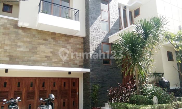 Compound House for Rent Sewa Lease at Kemang 0817688xxxx