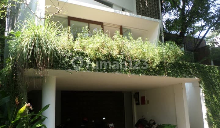 FOR RENT: Modern and eco-friendly house in Jati Padang. Contact 08176881555.