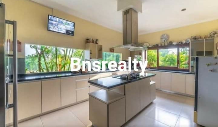 Villa Lokasi Kayu Tulang