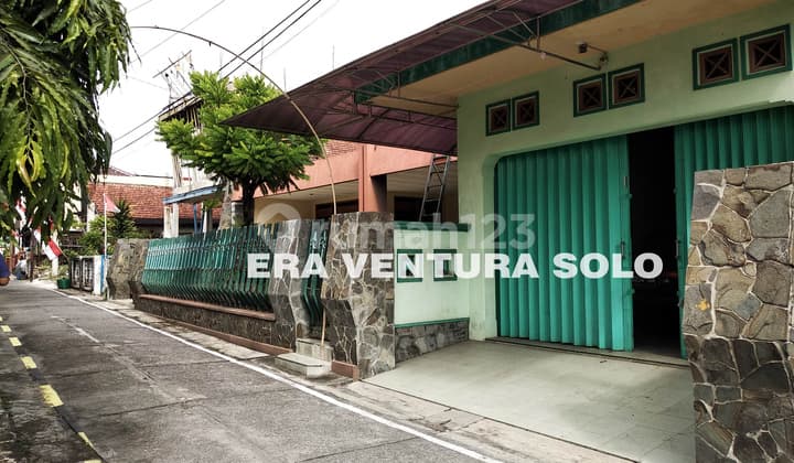 Rumah Perkampungan Asri Jagalan Solo