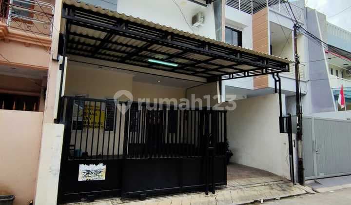 Rumah Minimalis Sunter Paradise