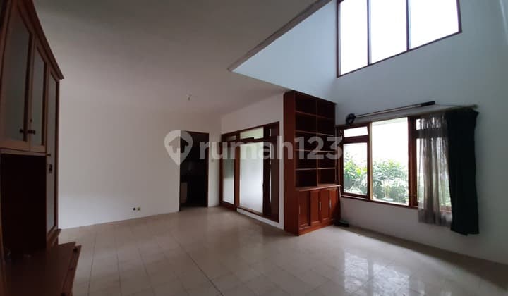 Dijual Rumah Lama Tanah Besar Hadap Timur di Batununggal Abadi