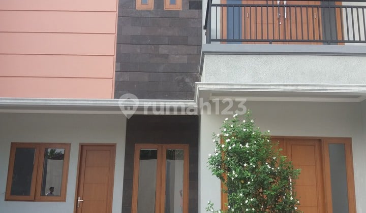 Rumah dekat Superindo Rempoa, Rempoa, Tangerang, Banten