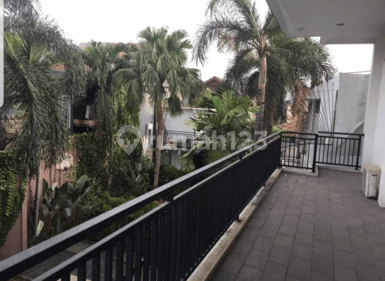 Luxury House
in Cipete Dalam Area