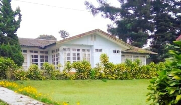 Villa luas di Cipanas Puncak