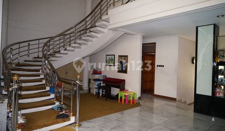 Rumah Besar Sukamulya Raya