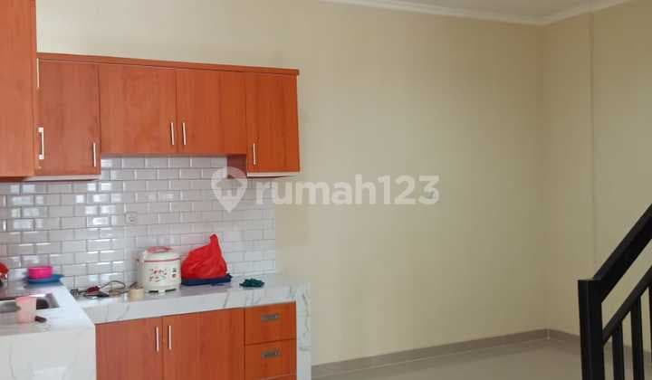 RUMAH BARU MINIMALIS 3 LANTAI