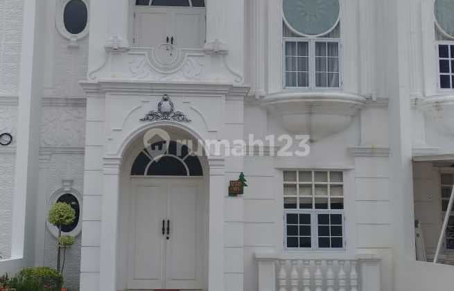 Komplek eksklusif Cemara Suites desain Eropa dekat Arengka 1