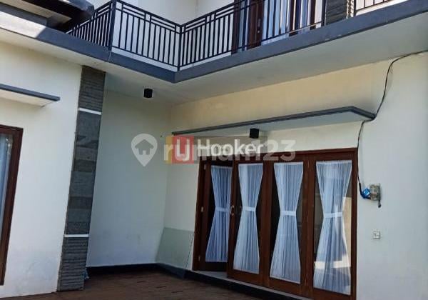 Villa Nyaman Dekat Pantai di Jl. Raya Gumicik Ketewel