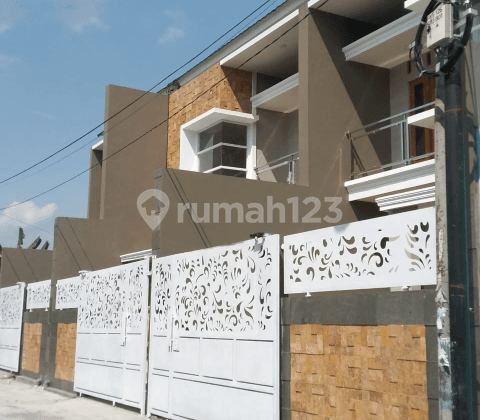 A brand new 2-story house in Banyuagung.